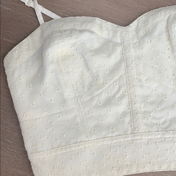 NWOT NEVER WORN AEO crop top!!! - Picture 5 of 5